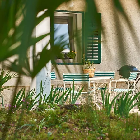 Secret Garden With Private Parking Space Οπατία