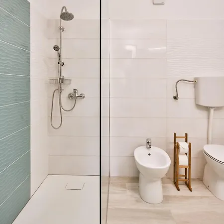 Secret Garden With Private Parking Space Οπατία