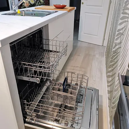 Secret Garden With Private Parking Space Διαμέρισμα Οπατία